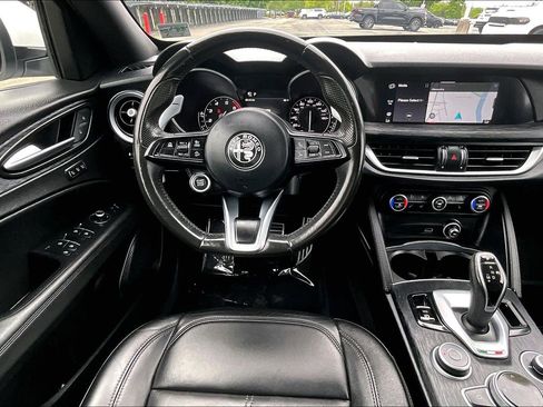 Used 2022 Alfa Romeo Stelvio Sprint AWD/4WD image 5