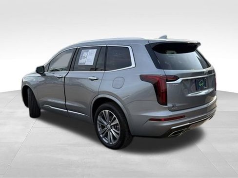 Certified 2025 Cadillac XT6 Premium Luxury w/ Technology Package AWD/4WD image 3