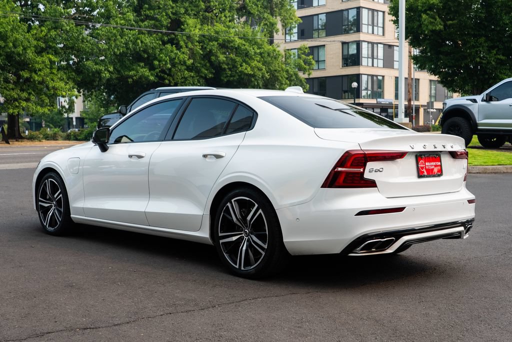 Used 2022 Volvo S60 T8 R-Design w/ Advanced Package AWD/4WD image 4
