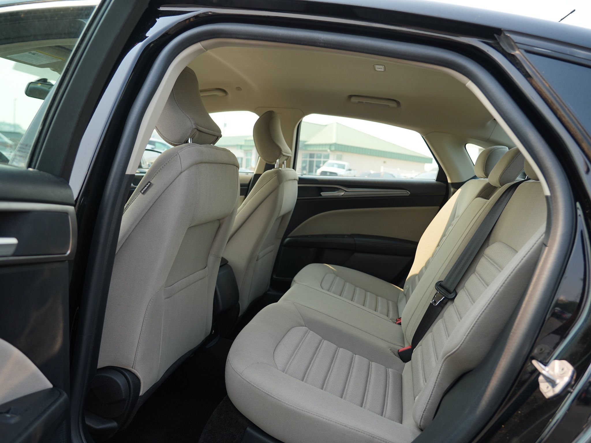 Used 2018 Ford Fusion S FWD image 19