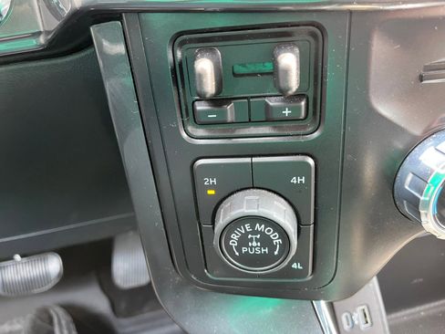 Used 2022 Ford F150 XLT w/ Equipment Group 302A High image 38