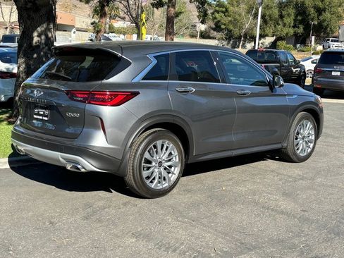 New 2025 INFINITI QX50 Pure image 3