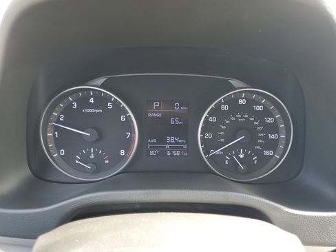 Used 2017 Hyundai Elantra SE image 22