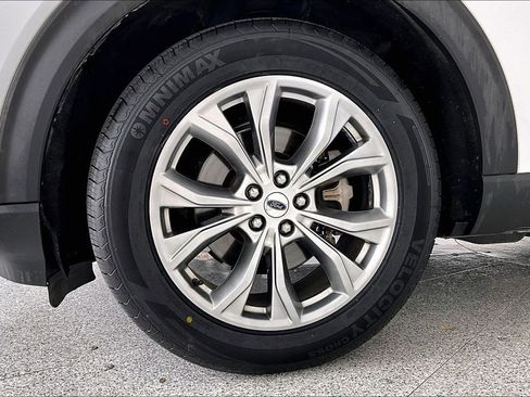 Used 2020 Ford Explorer Limited RWD image 12