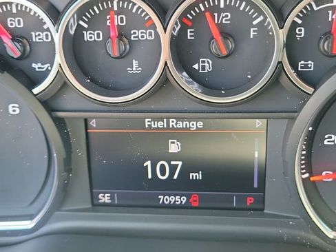 Certified 2022 Chevrolet Silverado 1500 LT RWD image 27