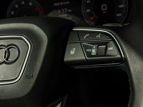 Used 2025 Audi Q5 2.0T Premium image 24