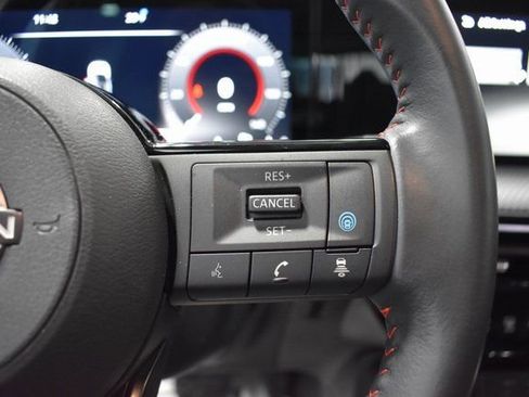 Certified 2025 Nissan Kicks SR image 25