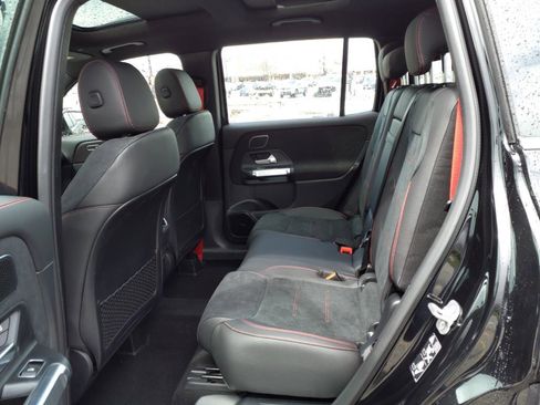 Used 2024 Mercedes-Benz GLB 35 AMG 4MATIC image 11