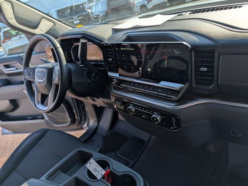 Certified 2025 GMC Sierra 1500 Elevation image 26