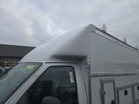 New 2026 Ford E-350 and Econoline 350 Super Duty w/ Power Equipment Group image 17