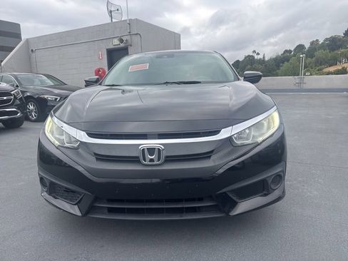 Used 2018 Honda Civic EX image 2