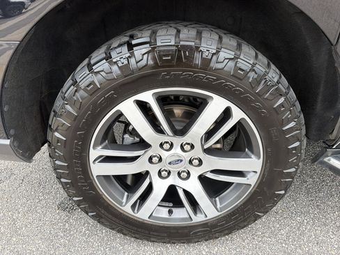 Used 2023 Ford Expedition Max Limited RWD image 27