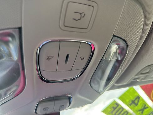 Used 2018 Jeep Compass Limited w/ Navigation Group image 18