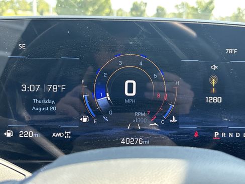 Used 2025 Chevrolet Equinox LT AWD/4WD image 20