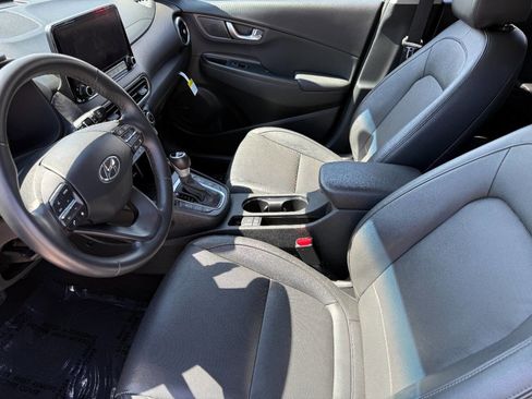 Used 2022 Hyundai Kona Limited w/ Cargo Package image 10