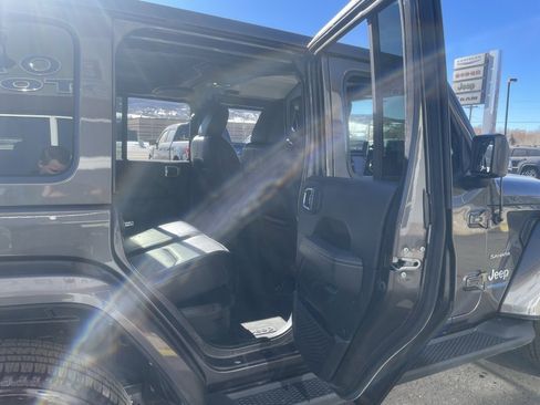 Used 2021 Jeep Wrangler Unlimited Sahara image 14