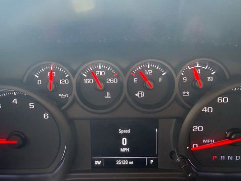 Used 2020 Chevrolet Silverado 1500 Custom w/ Custom Value Package image 14