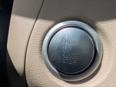 Used 2018 Mercedes-Benz GLC 300 image 28