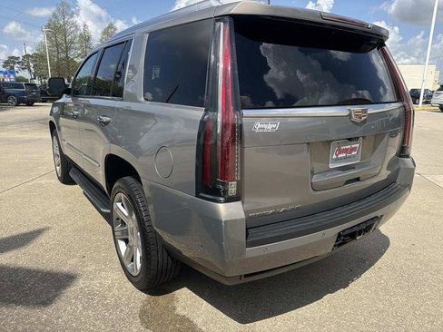 Used 2019 Cadillac Escalade Luxury AWD/4WD image 7