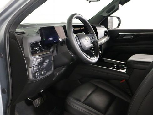 Used 2025 Chevrolet Tahoe LT AWD/4WD image 26