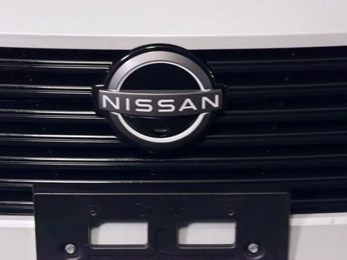 Used 2025 Nissan Murano SV FWD image 14