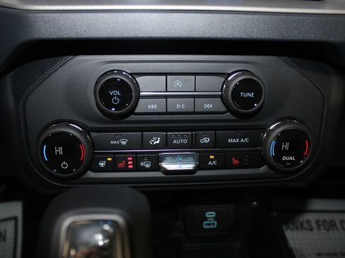 New 2025 Ford Bronco Outer Banks image 50