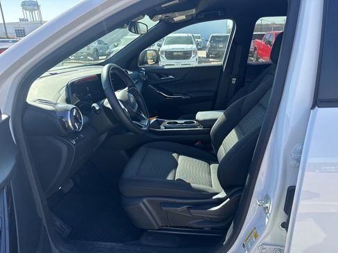 Used 2025 Chevrolet Equinox LT image 9