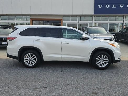 Used 2014 Toyota Highlander Plus image 6