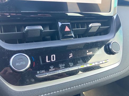 Used 2023 Toyota Corolla SE image 22