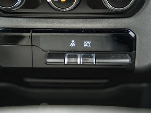 Used 2022 RAM 1500 Big Horn AWD/4WD image 27
