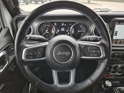 Used 2022 Jeep Wrangler Unlimited Rubicon 4xe w/ Safety Group AWD/4WD image 15