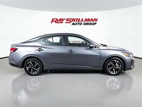 Used 2024 Nissan Sentra SV image 8