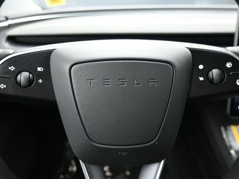Used 2025 Tesla Model 3 Long Range image 16