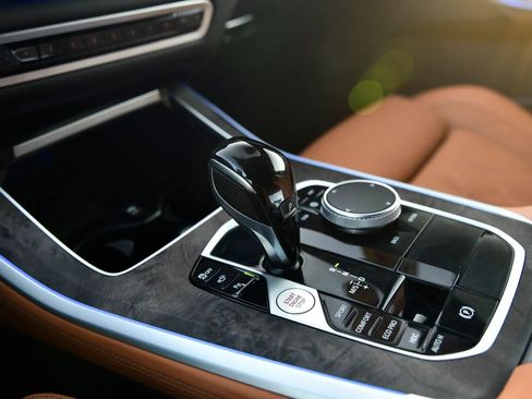 Used 2023 BMW X5 xDrive40i w/ M Sport Package image 19