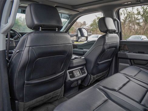 Used 2023 Ford F250 Lariat w/ Lariat Ultimate Package image 29