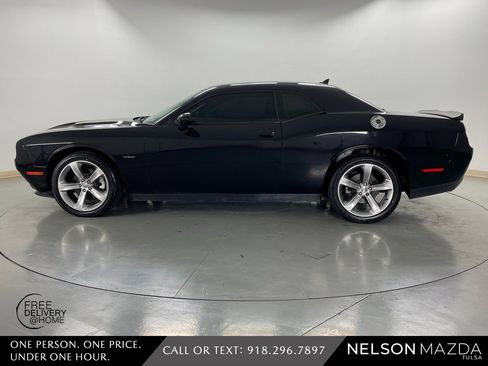 Used 2015 Dodge Challenger R/T w/ Quick Order Package 28B R/T image 9