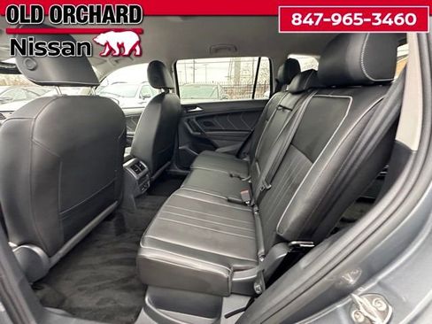 Used 2023 Volkswagen Tiguan SE AWD/4WD image 11