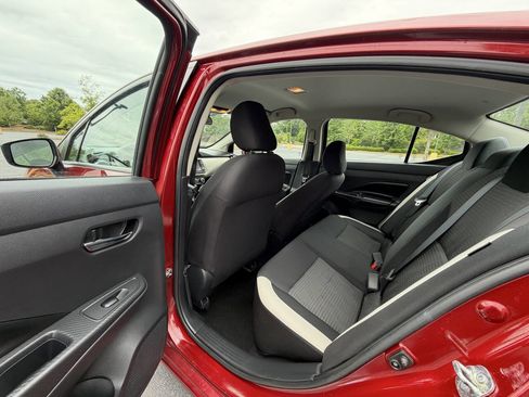 Used 2020 Nissan Versa SV FWD image 13