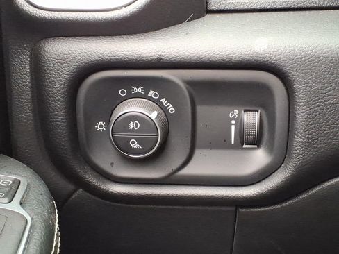 Used 2024 RAM 2500 Big Horn w/ Bed Utility Group image 29