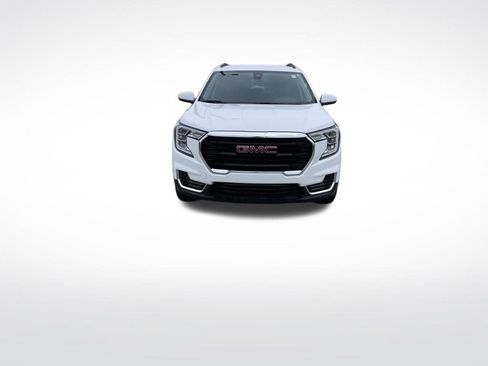 Used 2023 GMC Terrain SLE w/ Driver Convenience Package image 8