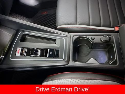 Used 2025 Volkswagen GTI SE FWD image 19