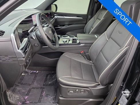 Used 2025 Cadillac Escalade Sport w/ Touring Package image 9