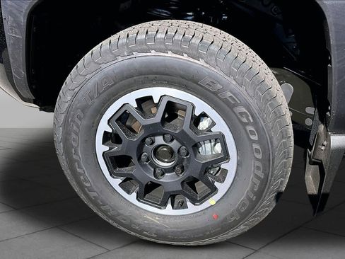 New 2026 Toyota Tacoma TRD Off-Road AWD/4WD image 12