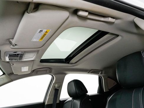 Certified 2023 Acura TLX w/ Technology Package image 9