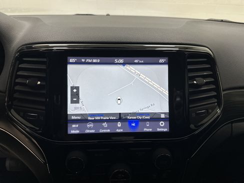 Used 2020 Jeep Grand Cherokee Limited X image 24