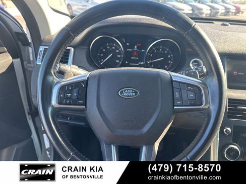 Used 2019 Land Rover Discovery Sport SE image 25