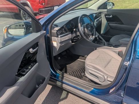 Used 2021 Kia Niro LXS FWD image 18