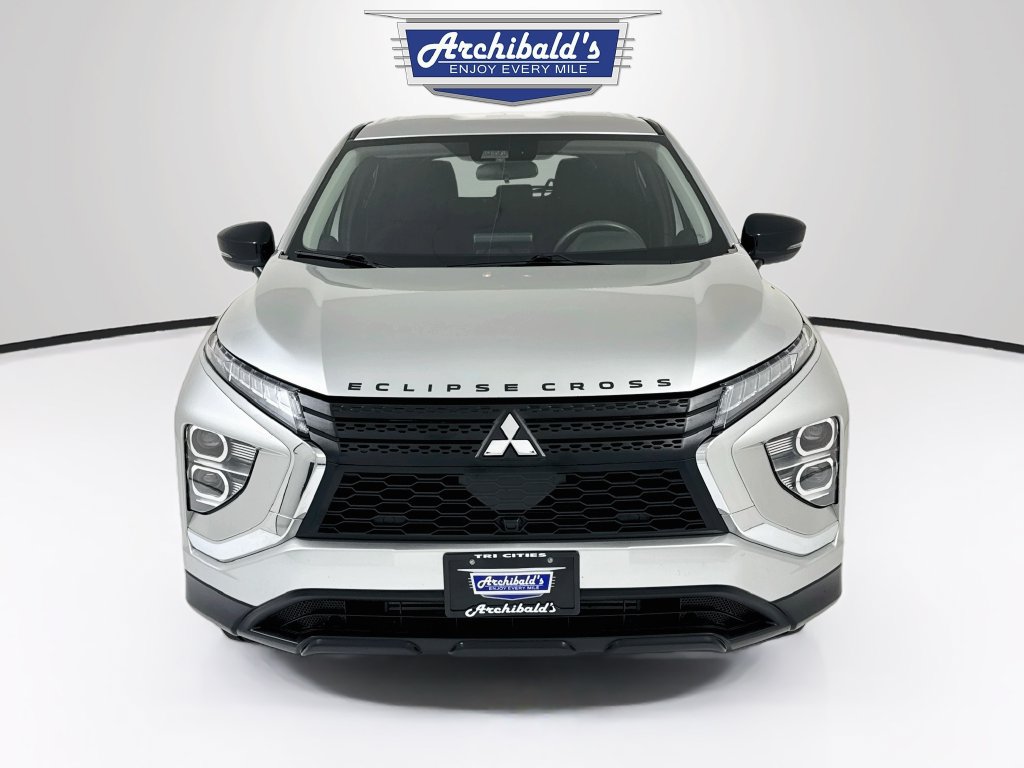 Used 2023 Mitsubishi Eclipse Cross LE AWD/4WD image 2
