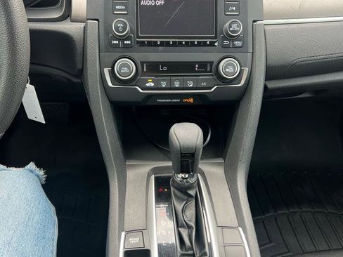 Used 2019 Honda Civic LX image 41