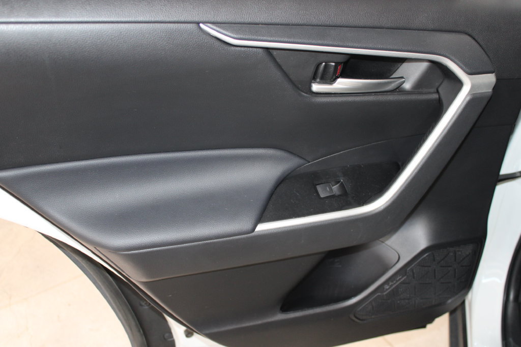 Used 2023 Toyota RAV4 XLE FWD image 21